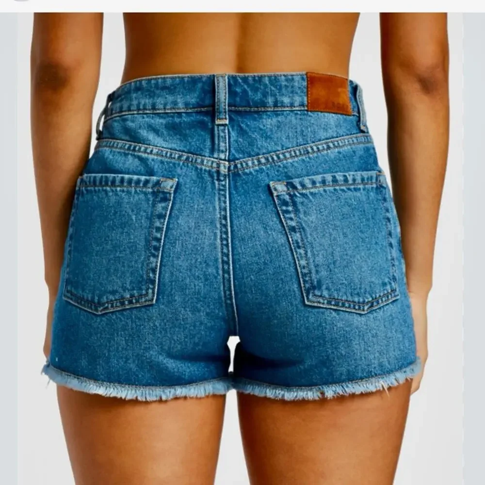NWT Roxy high rise Blue wash distressed frayed cutoff Shorts size 25